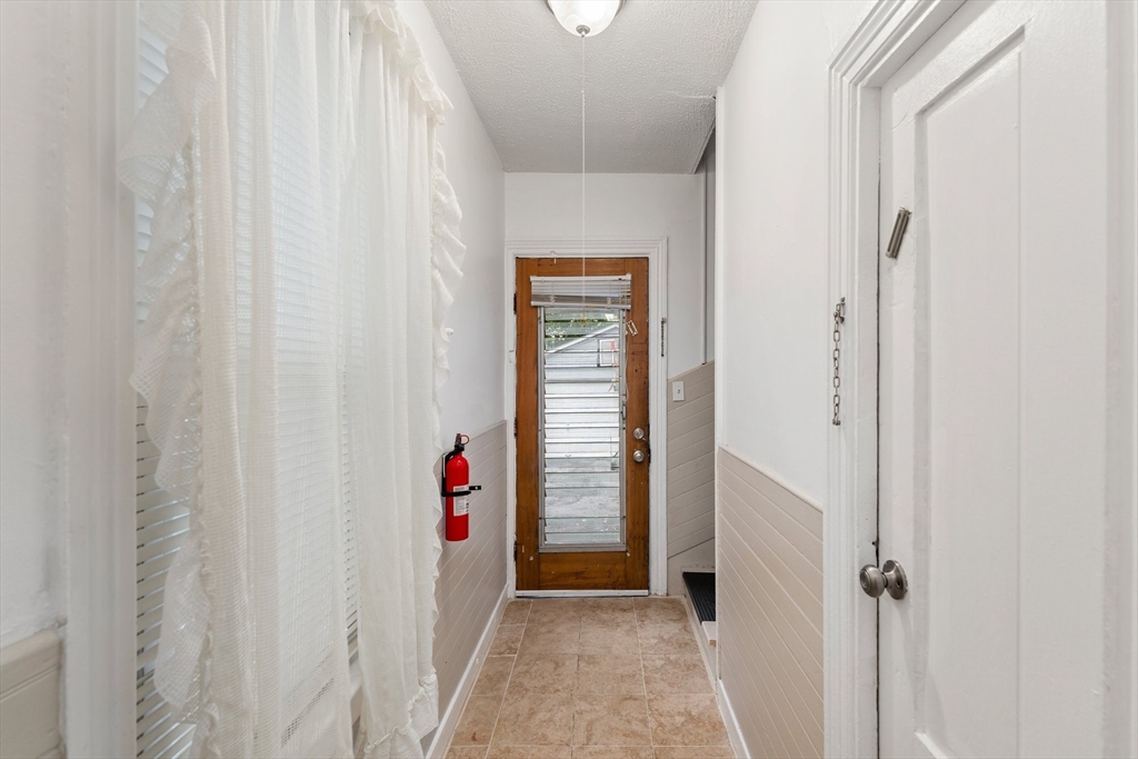 185 West Avenue Pawtucket, RI 02860 - Photo 4 of 40