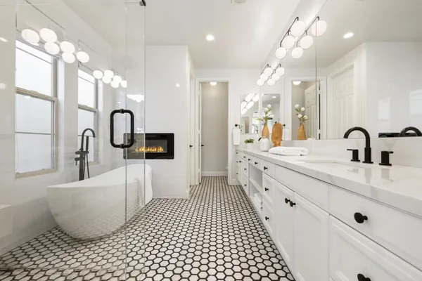 $1,995,000 | 2124 Historic Decatur Road, San Diego, CA 92106