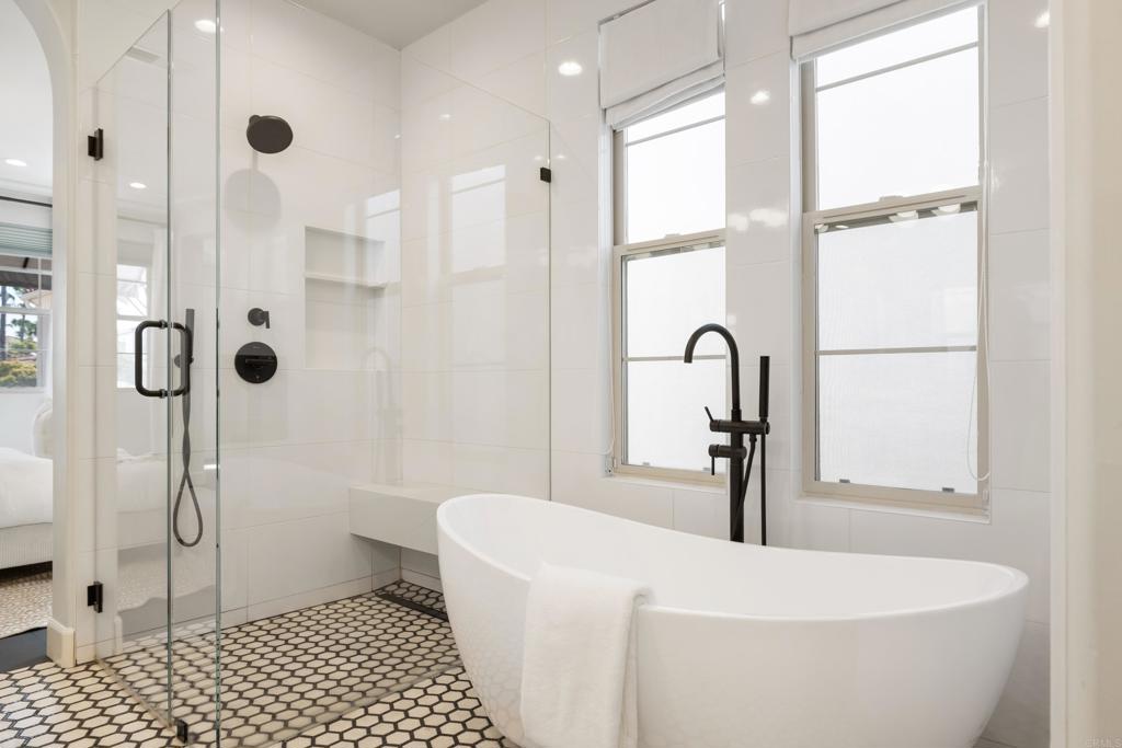 2124 Historic Decatur Road San Diego, CA 92106 - Photo 19 of 41