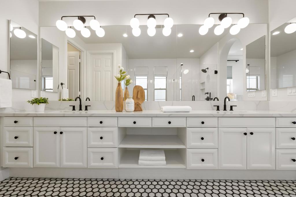 2124 Historic Decatur Road San Diego, CA 92106 - Photo 20 of 41