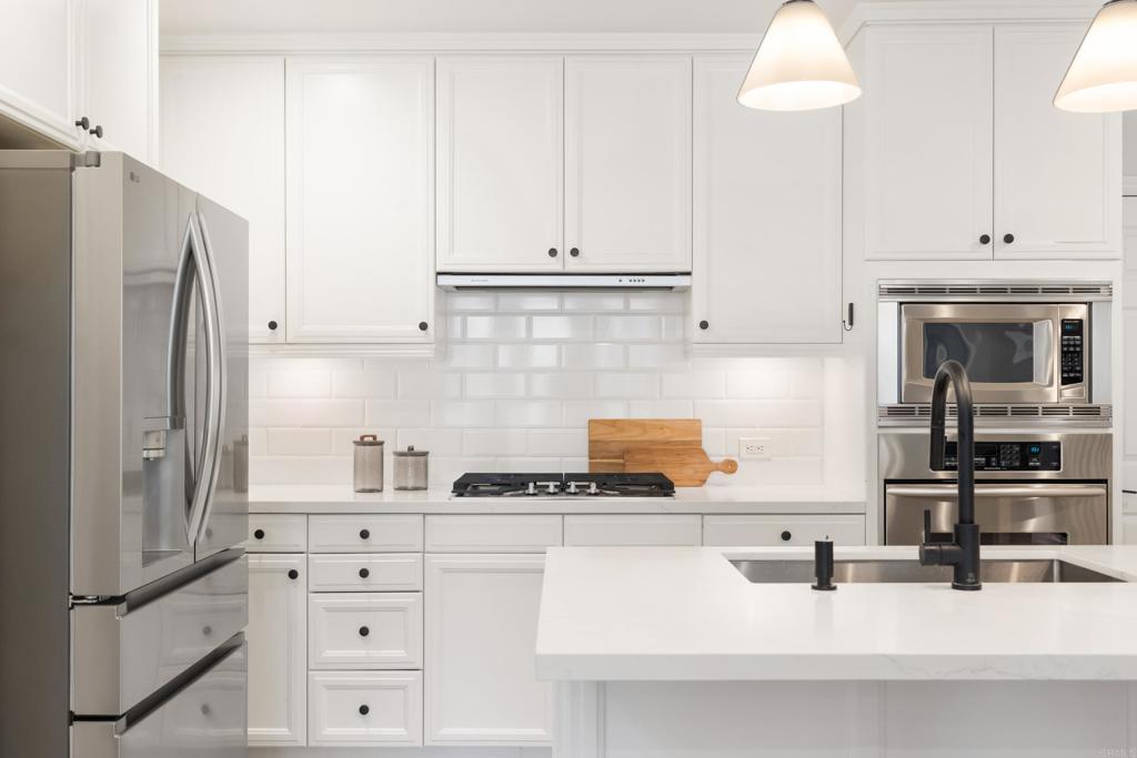 2124 Historic Decatur Road San Diego, CA 92106 - Photo 10 of 41