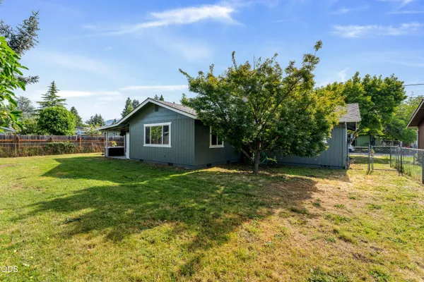 $350,000 | 1120 Southwest Cottonwood Street, Grants Pass, OR 97526