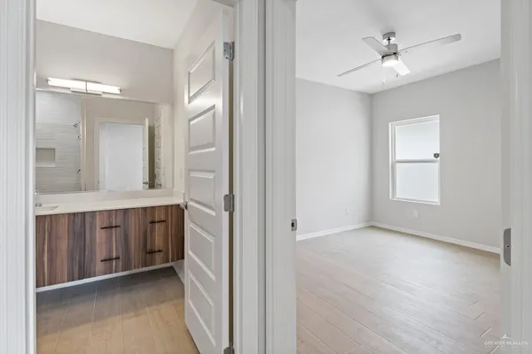 $925 | 2901 West Driftwood Street, Unit 1, Edinburg, TX 78541