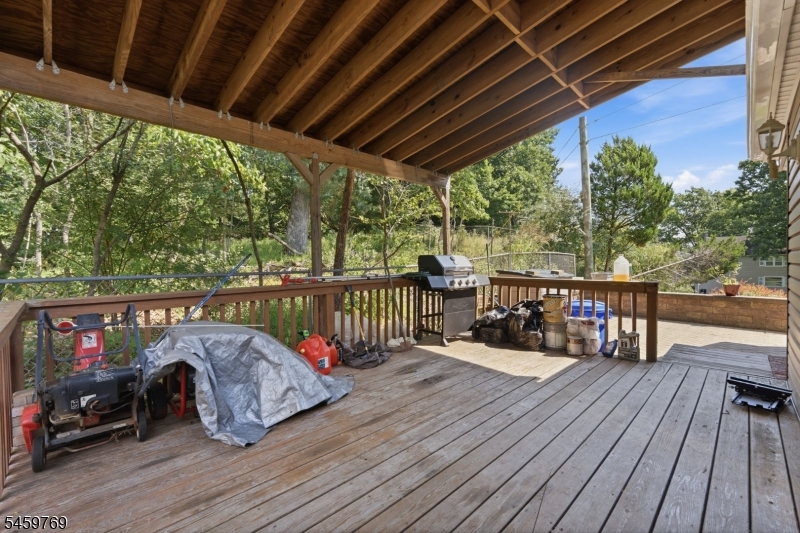 50 Woods Road Little Falls, NJ 07424 - Photo 16 of 19 Gallery Image 16