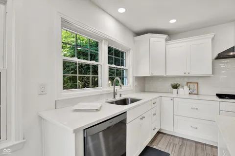 $749,000 | 8020 North Meridian Street, Indianapolis, IN 46260