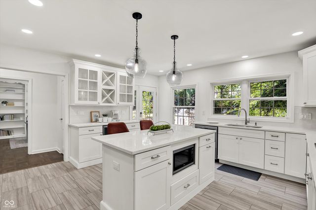 $749,000 | 8020 North Meridian Street, Indianapolis, IN 46260