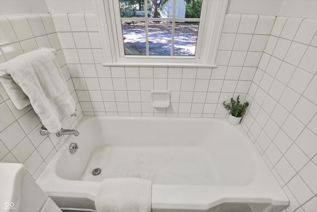 $749,000 | 8020 North Meridian Street, Indianapolis, IN 46260