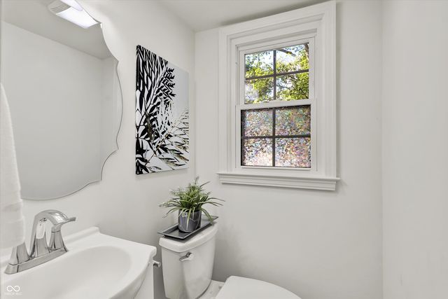 $749,000 | 8020 North Meridian Street, Indianapolis, IN 46260