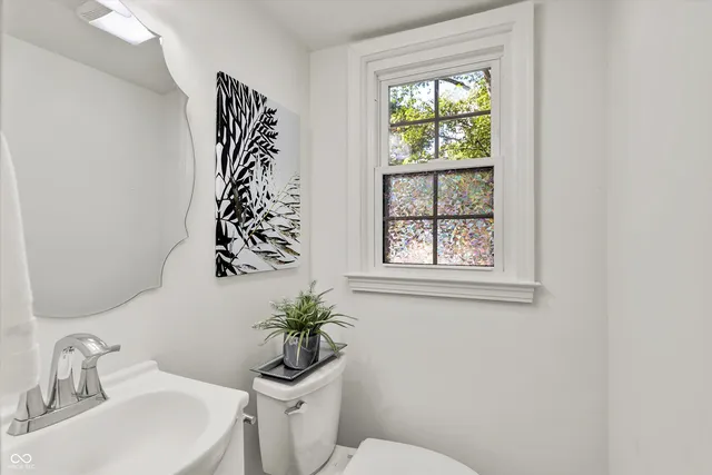 $749,000 | 8020 North Meridian Street, Indianapolis, IN 46260