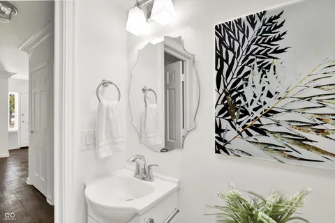 $749,000 | 8020 North Meridian Street, Indianapolis, IN 46260