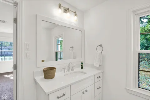 $749,000 | 8020 North Meridian Street, Indianapolis, IN 46260