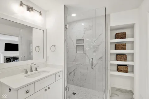 $749,000 | 8020 North Meridian Street, Indianapolis, IN 46260