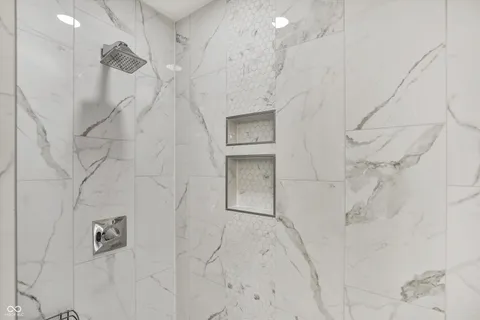 $749,000 | 8020 North Meridian Street, Indianapolis, IN 46260