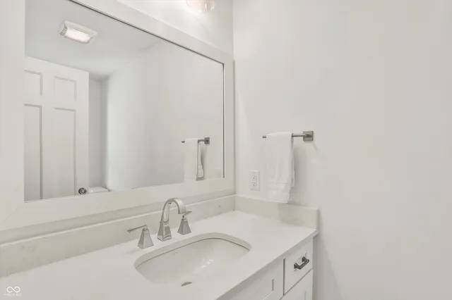 $749,000 | 8020 North Meridian Street, Indianapolis, IN 46260