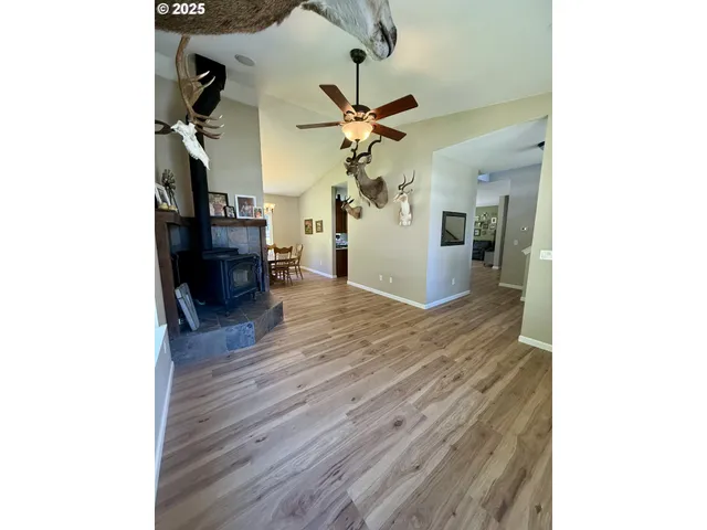 $1,249,000 | 94703 Johnson Road, Marcola, OR 97454