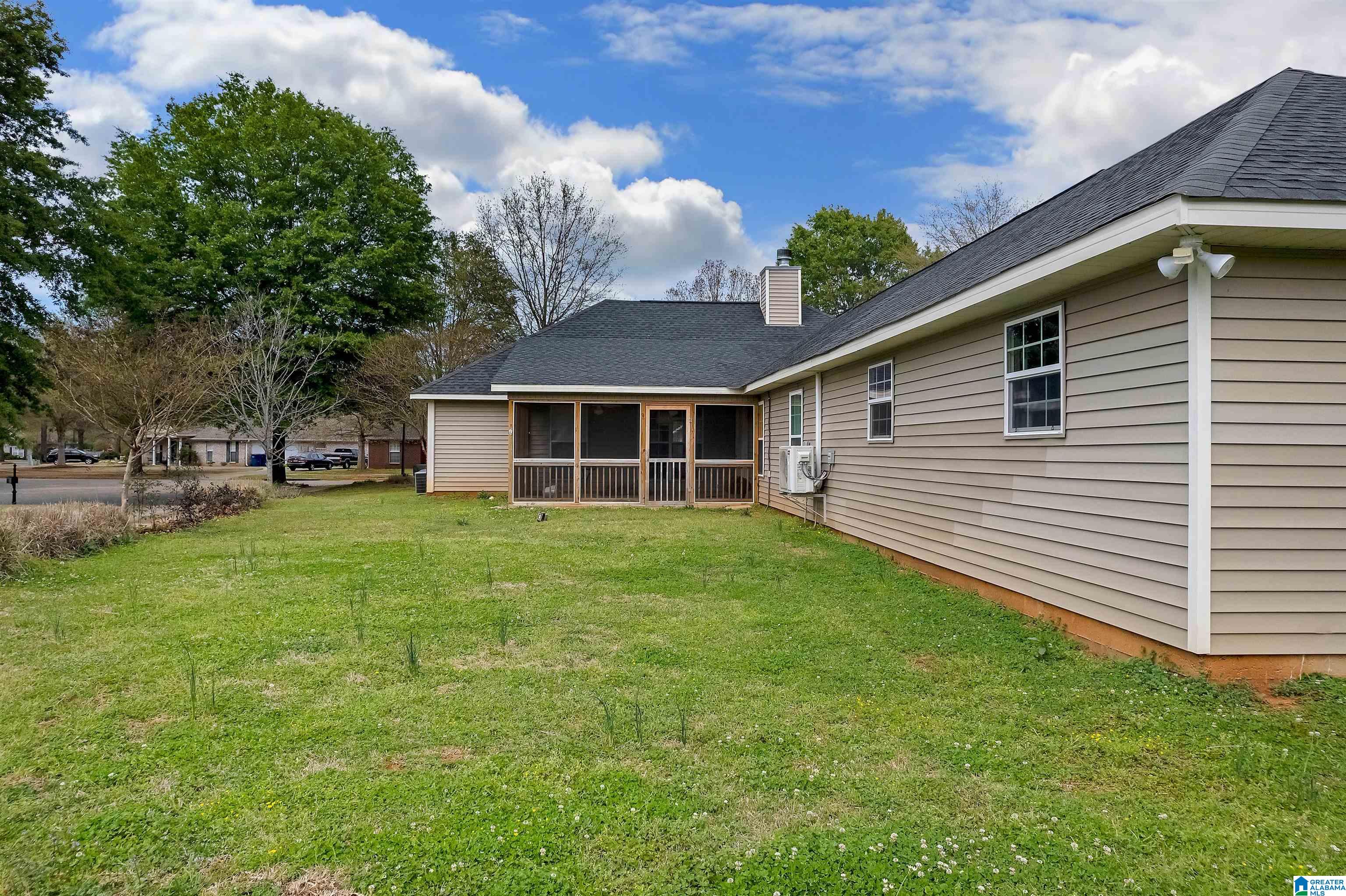 114 Horseshoe Circle Alabaster, AL 35007 - Photo 32 of 44