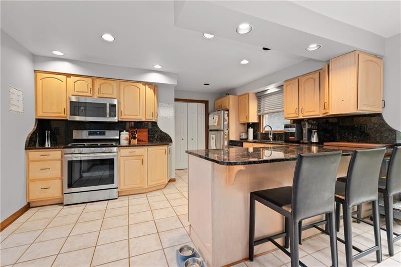 2734 Fernwald Road Pittsburgh, PA 15217 - Photo 8 of 22 Gallery Image 8