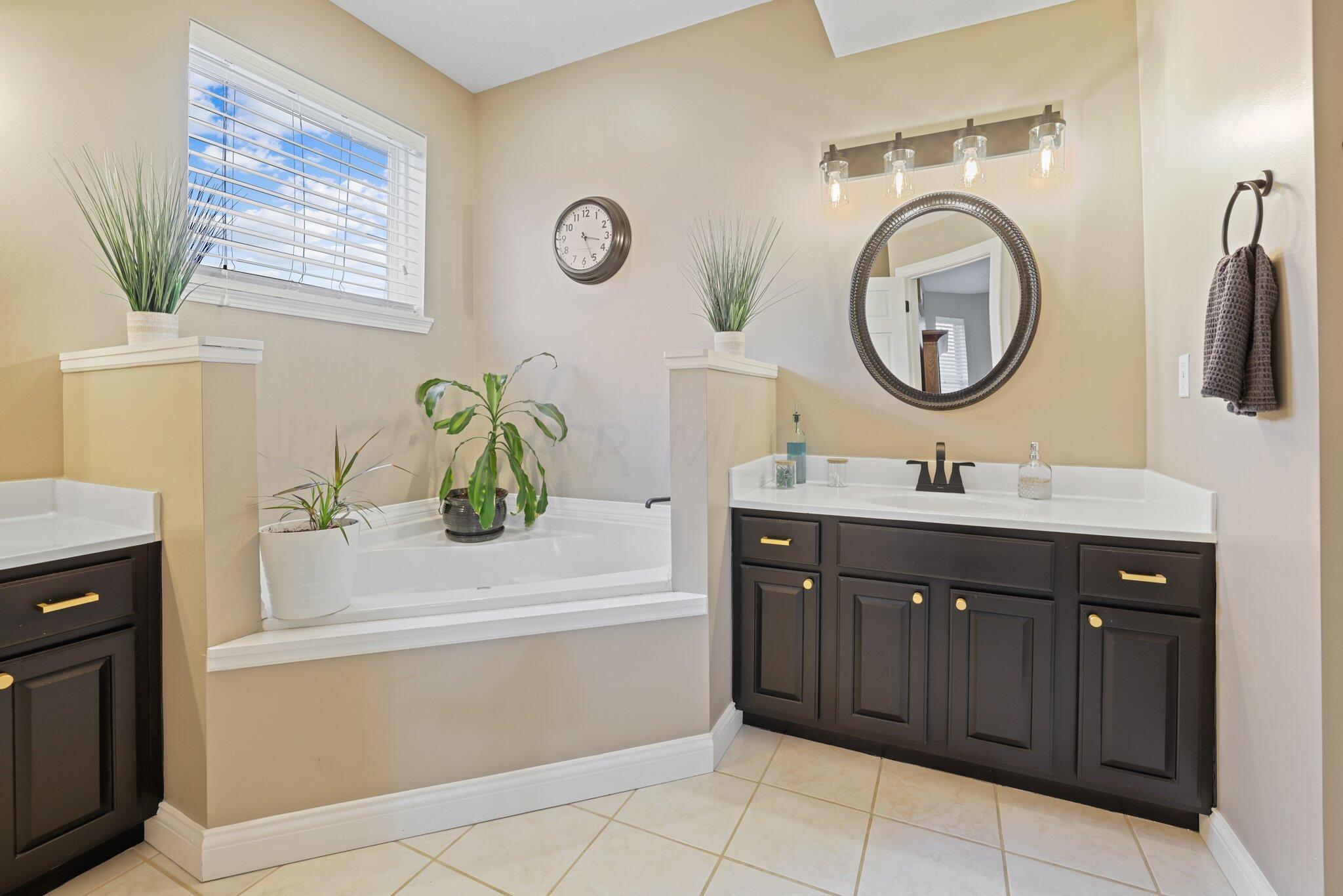 6923 Ginger Hill Road Utica, OH 43080 - Photo 17 of 137 15-web-or-mls-GR7A6109