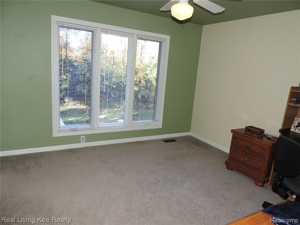 3787 Summit Ridge Drive Rochester, MI 48306 - Photo 31 of 47 DSCN1370.JPG
