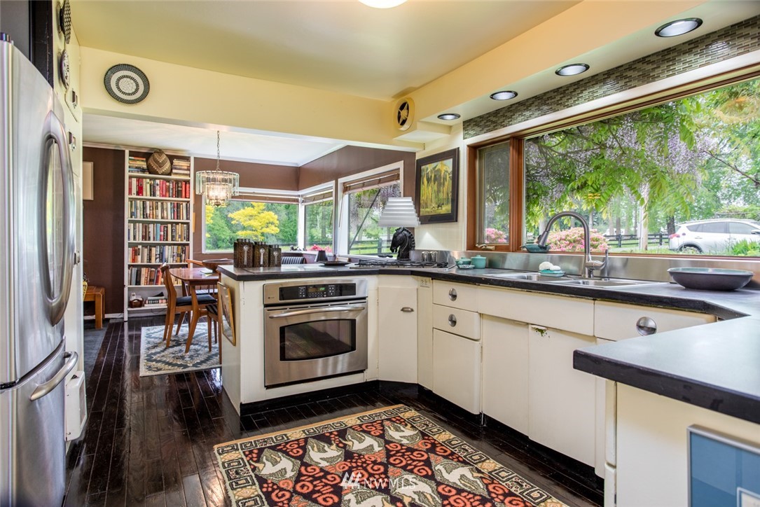 6099 State Rte 20 Anacortes, WA 98221 - Photo 2 of 39