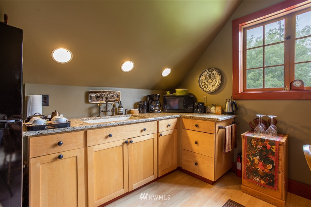 6099 State Rte 20 Anacortes, WA 98221 - Photo 19 of 39