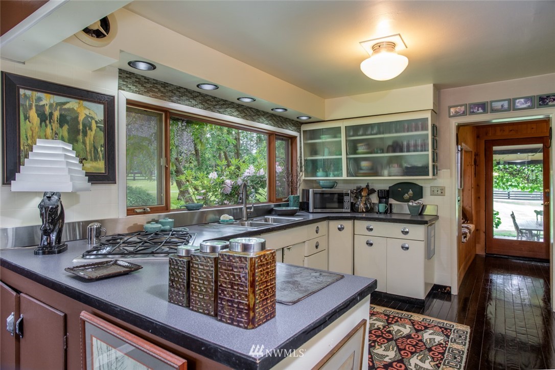 6099 State Rte 20 Anacortes, WA 98221 - Photo 3 of 39