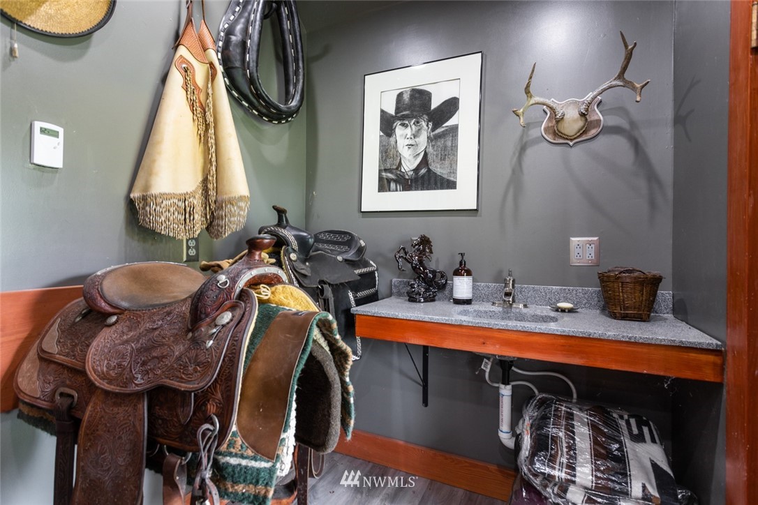 6099 State Rte 20 Anacortes, WA 98221 - Photo 23 of 39