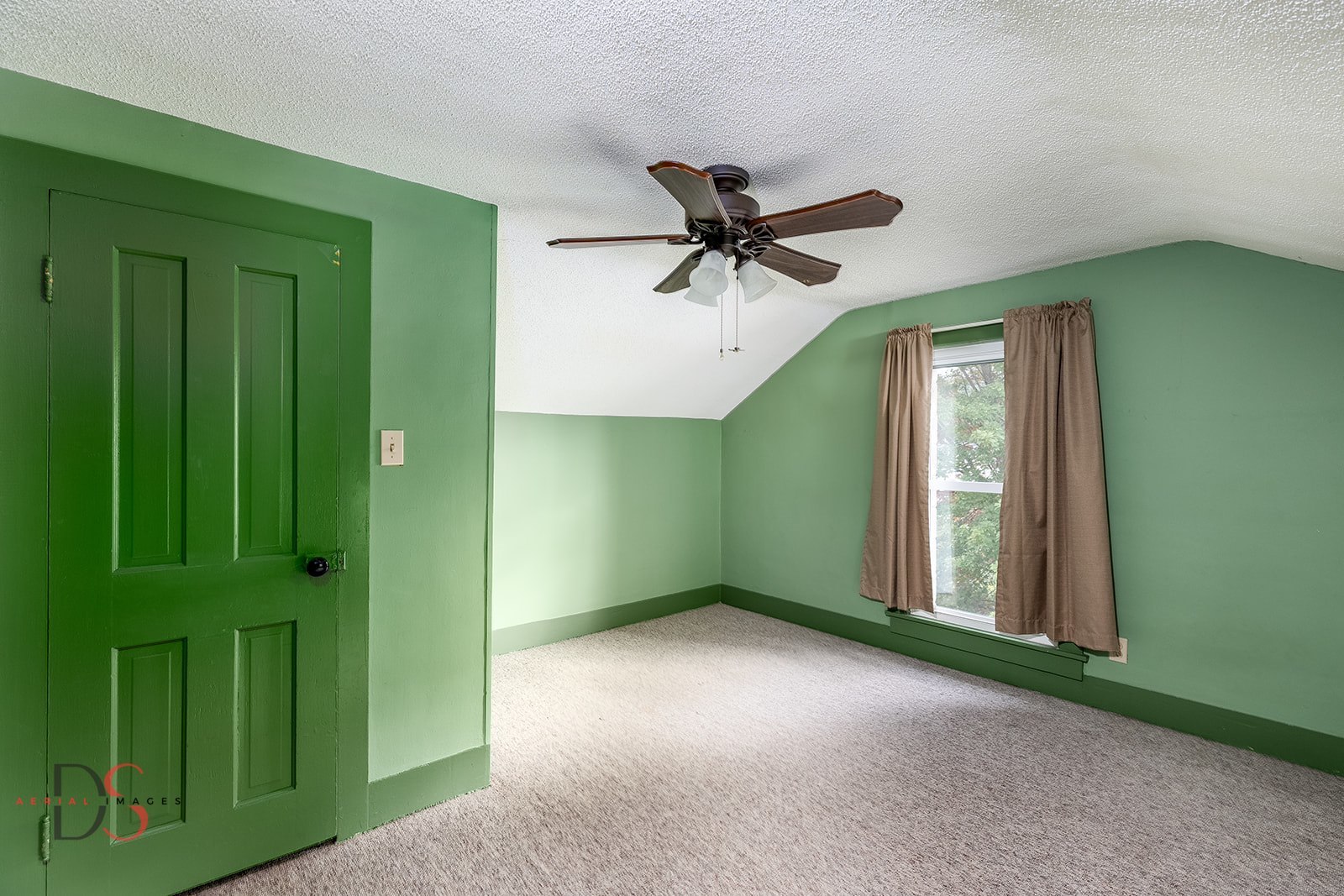 414 West Bluff Street Marseilles, IL 61341 - Photo 13 of 27 an empty room with closet and windows