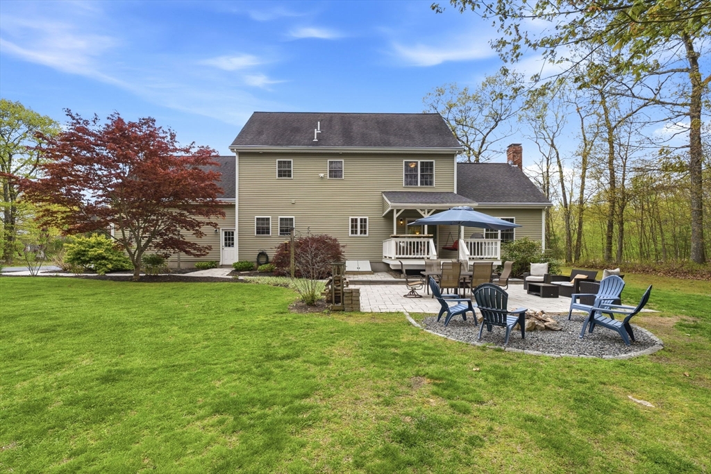 76 Old Farm Road Douglas, MA 01516 - Photo 3 of 35