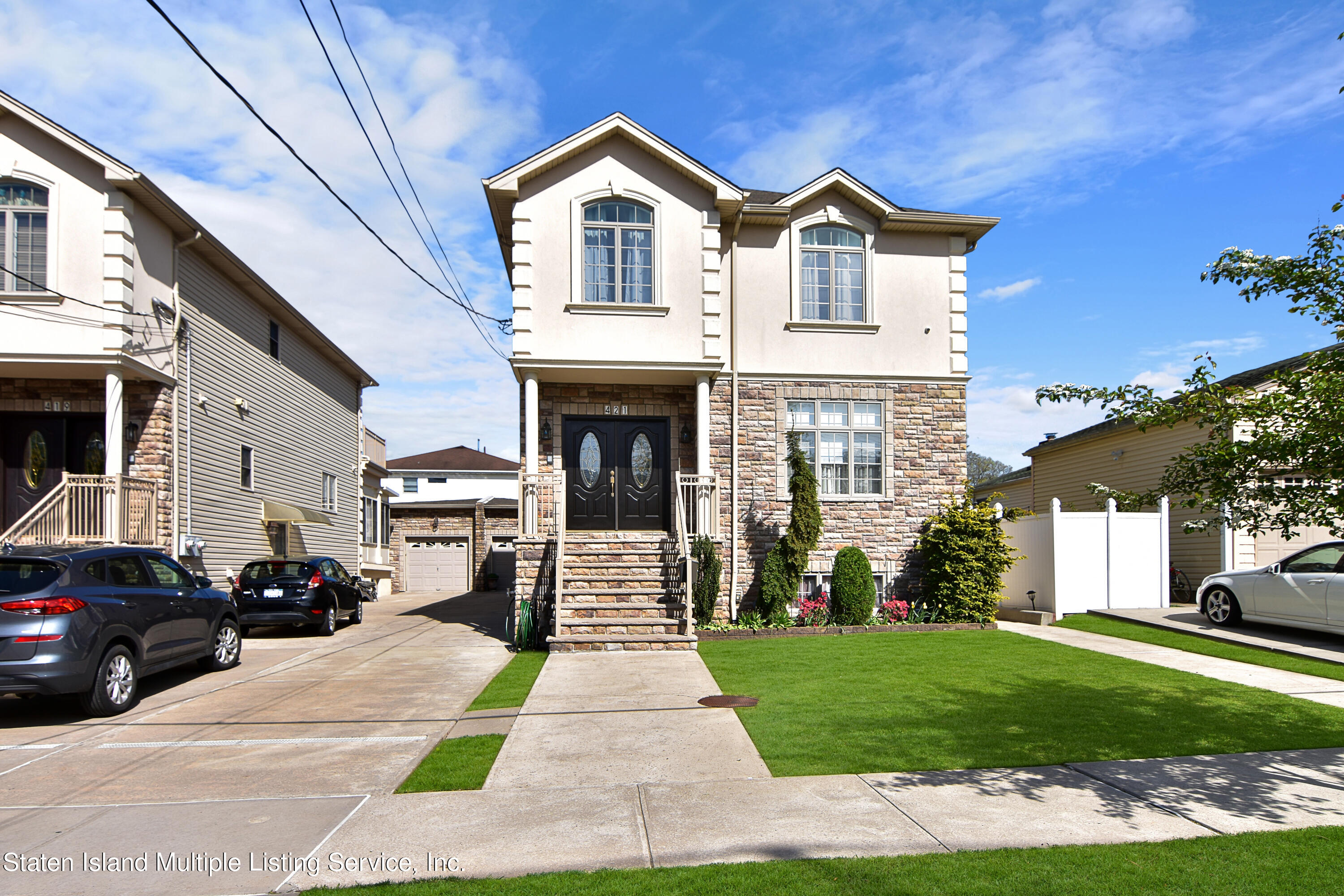421 Willowbrook Road Staten Island, NY 10314 - Photo 1 of 5 Front