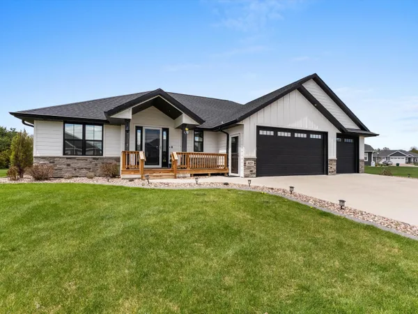 $659,900 | 1625 Drusillas Way, Howard, WI 54313