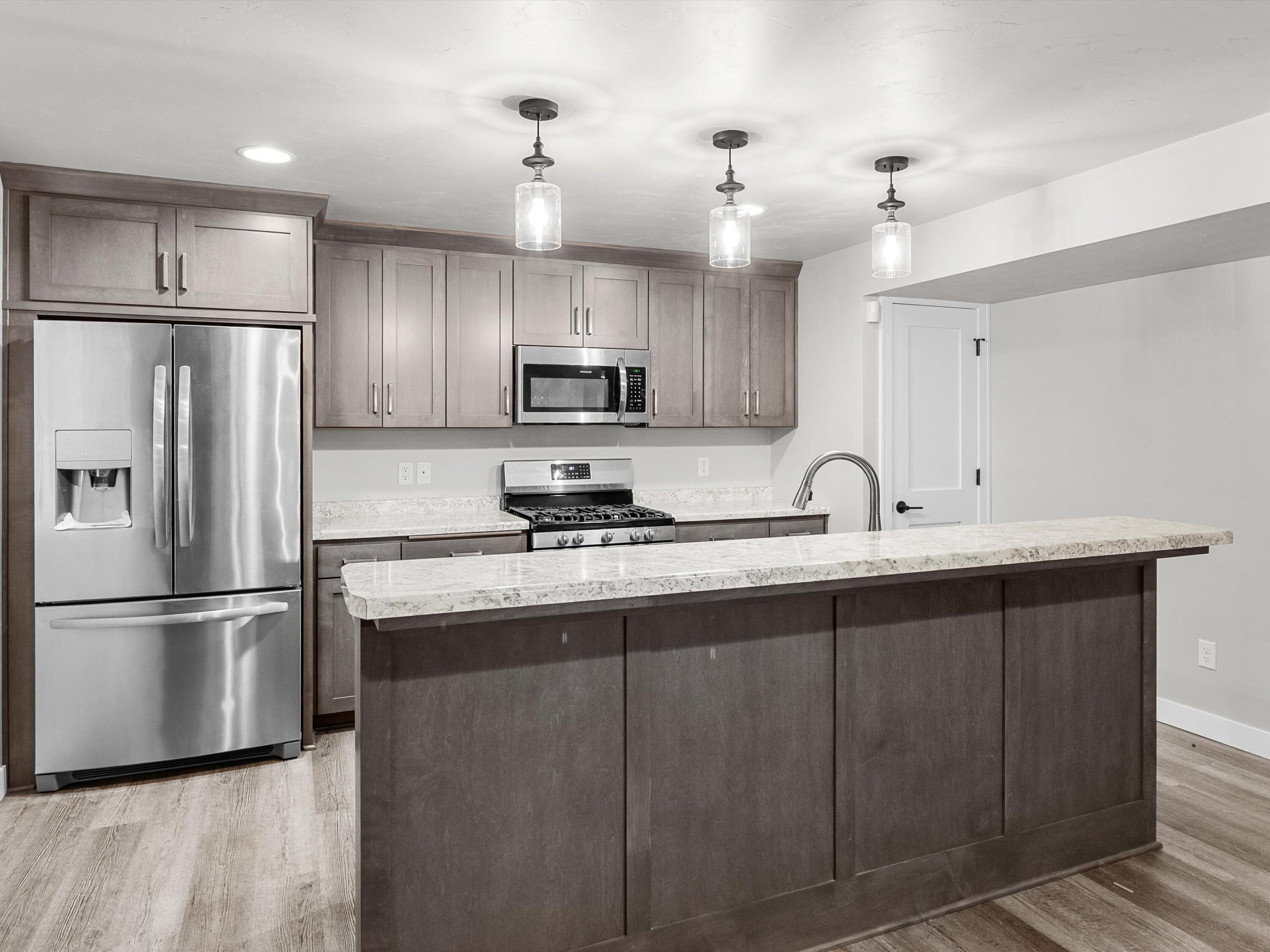 1625 Drusillas Way Howard, WI 54313 - Photo 32 of 51 34-034_2755681_01325