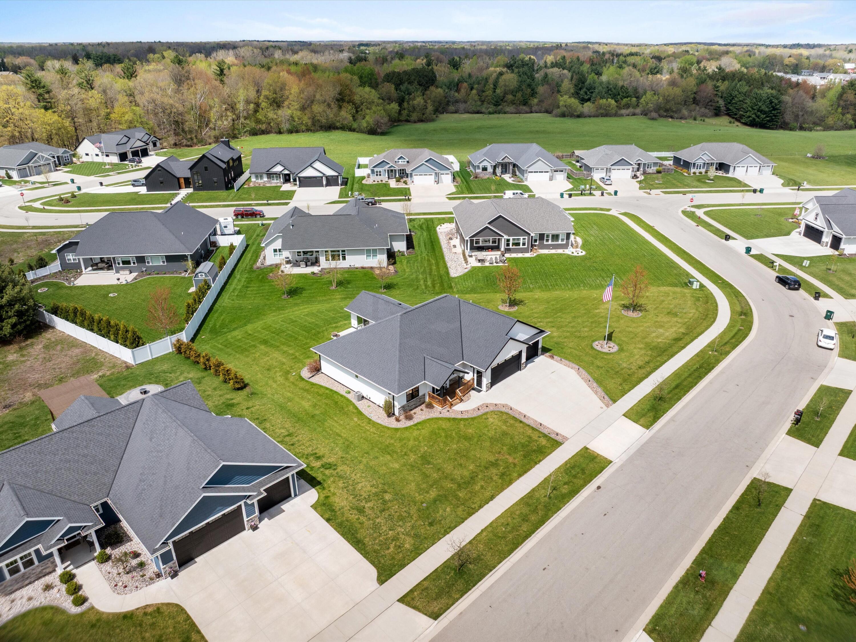 1625 Drusillas Way Howard, WI 54313 - Photo 41 of 51 07-007_275568102_0184_D