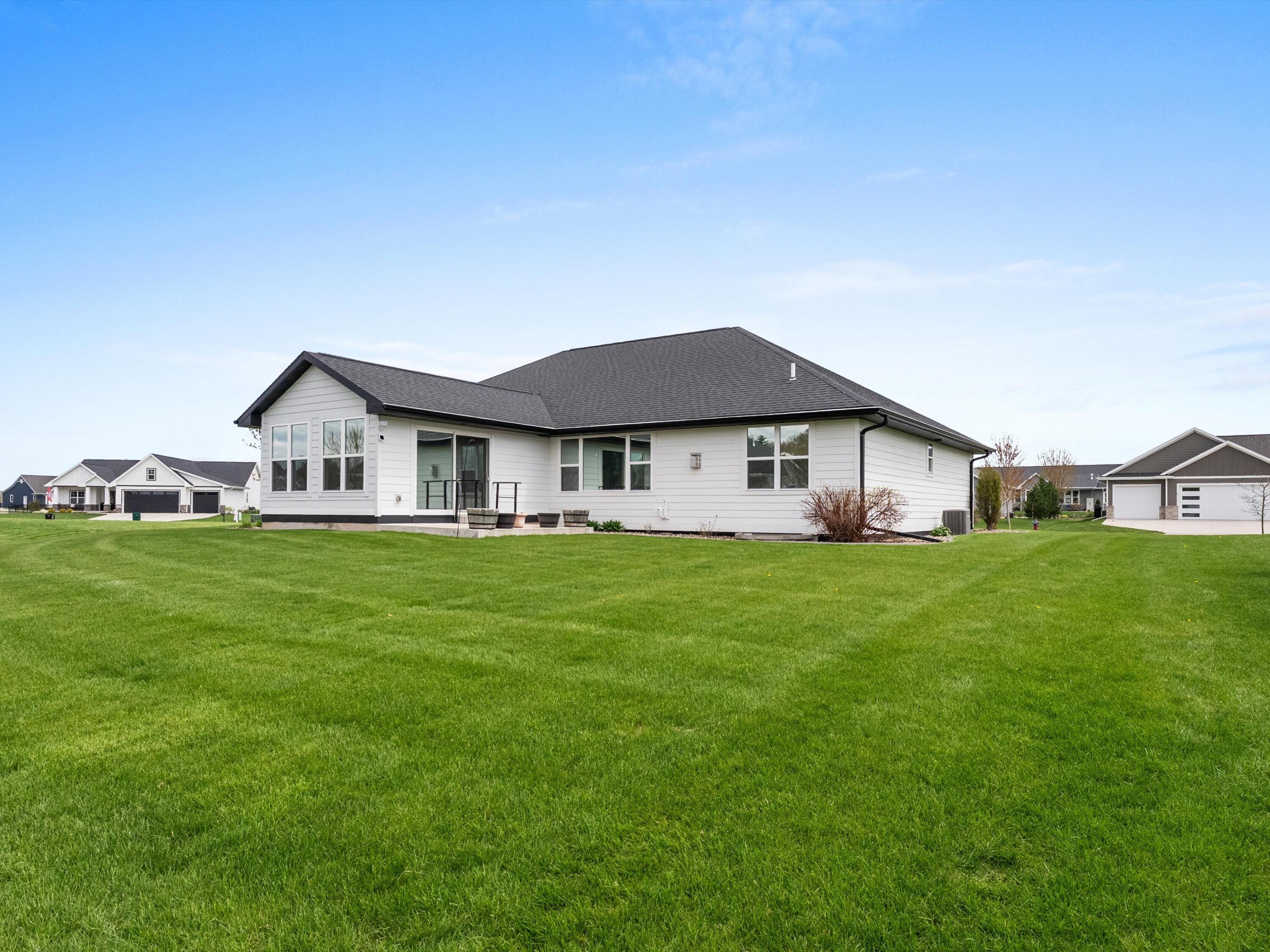 1625 Drusillas Way Howard, WI 54313 - Photo 5 of 51 04-002_2755681_01361
