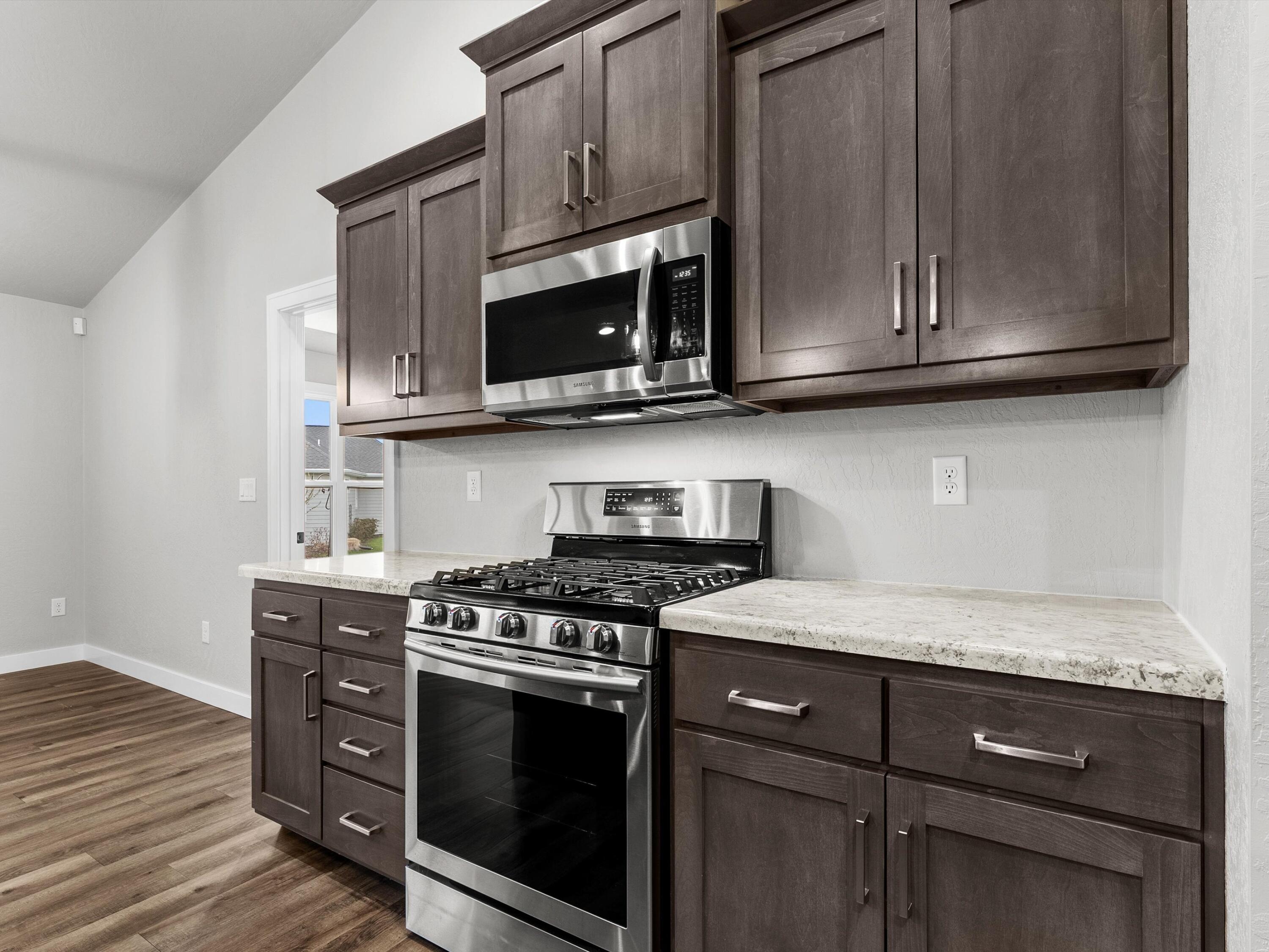 1625 Drusillas Way Howard, WI 54313 - Photo 6 of 51 18-018_2755681_01238