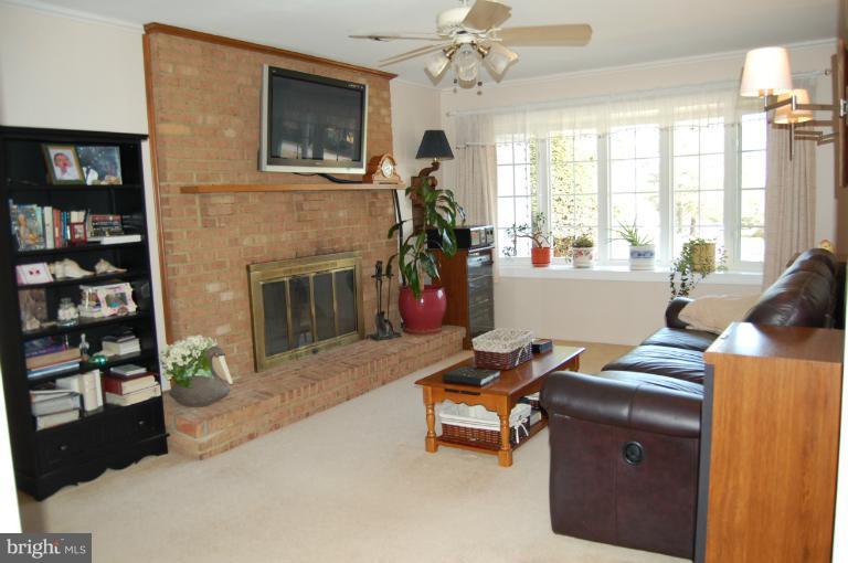 3246 Sharp Road Glenwood, MD 21738 - Photo 16 of 18 Family Room