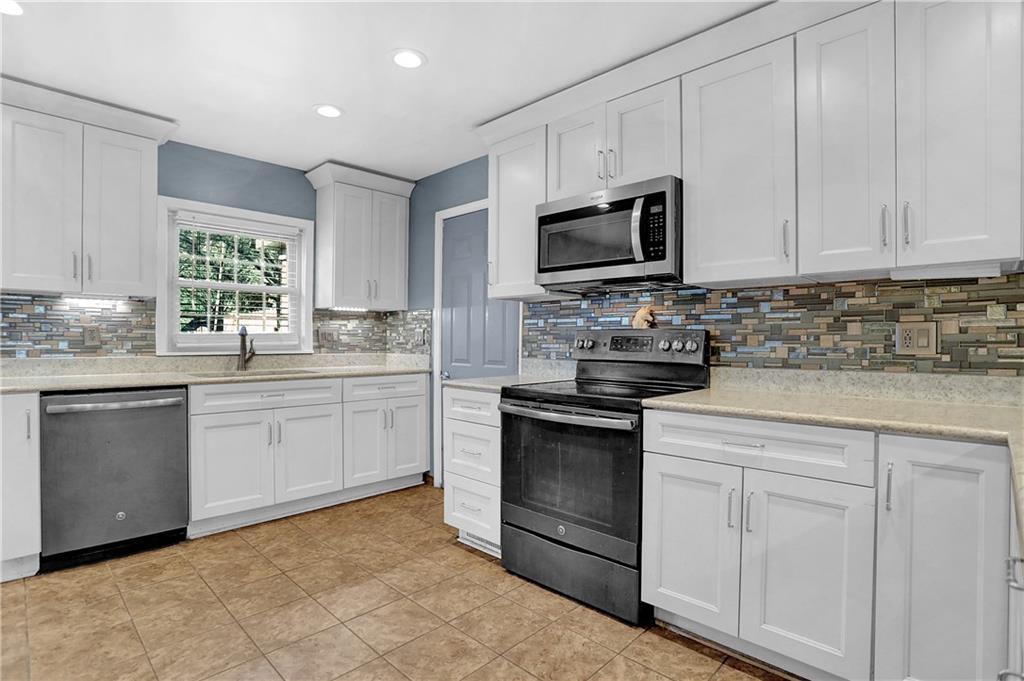4040 Roland Road Indianapolis, IN 46228 - Photo 14 of 60 Gallery Image 14