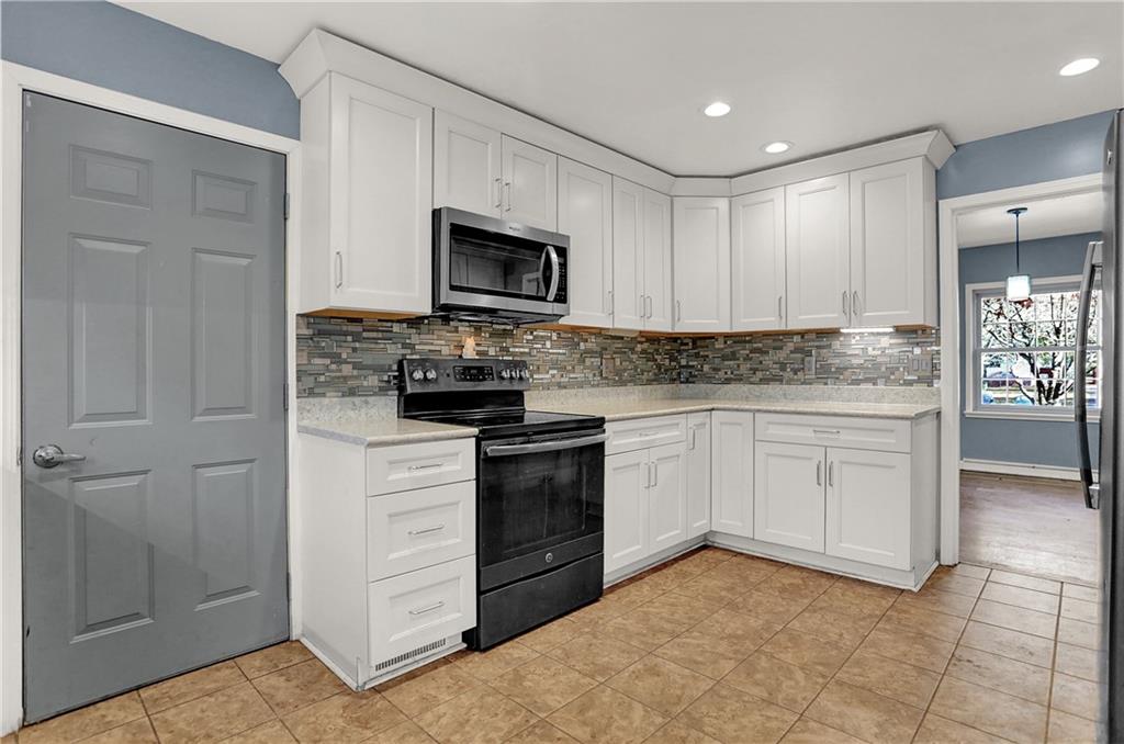 4040 Roland Road Indianapolis, IN 46228 - Photo 10 of 60 Gallery Image 10