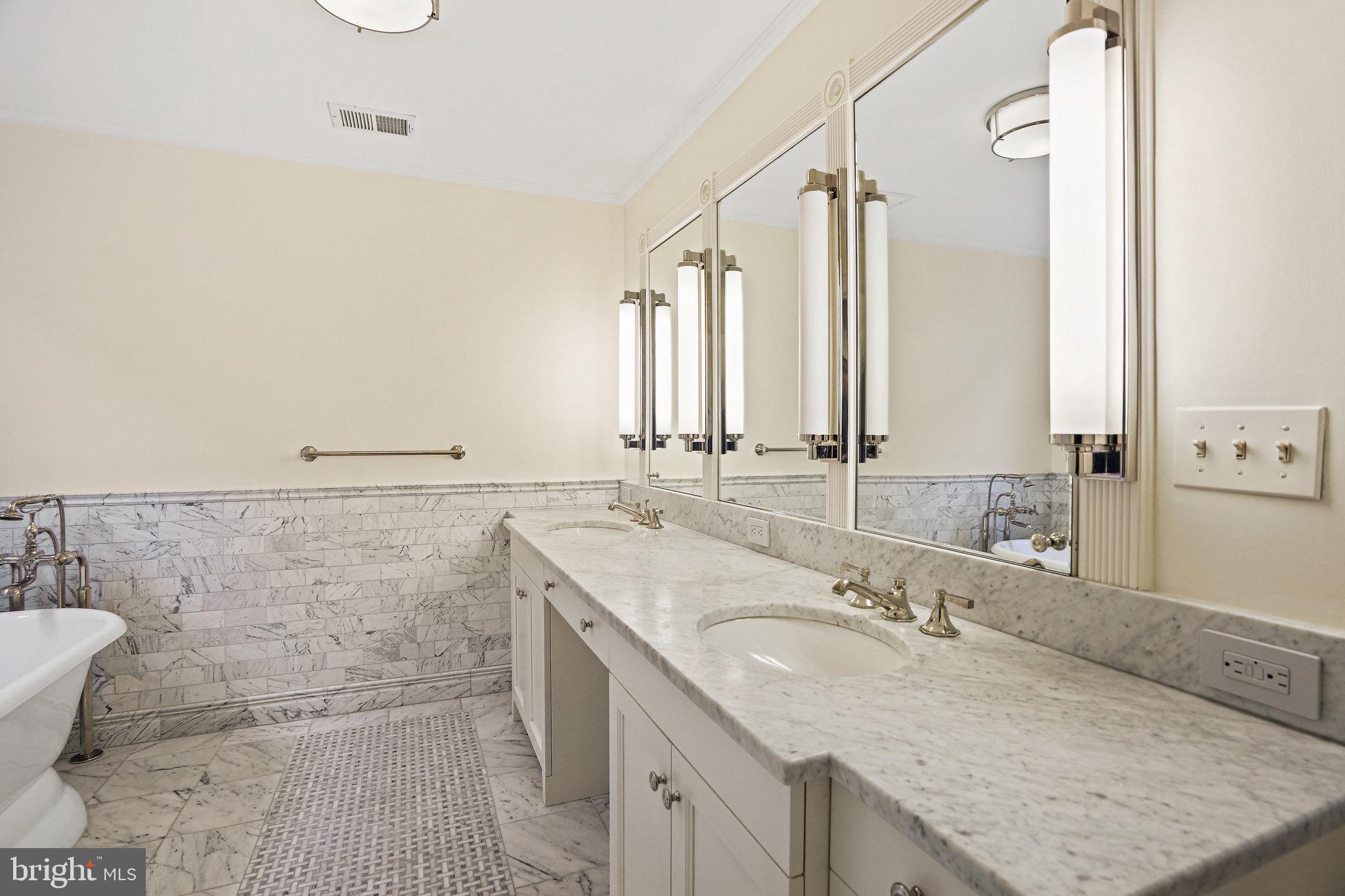 3127 P Street Northwest Washington, DC 20007 - Photo 26 of 46 upper level 1 primary bath