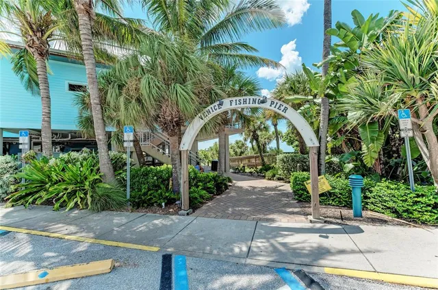 $8,000 | 16 Gulf Manor Drive, Venice, FL 34285