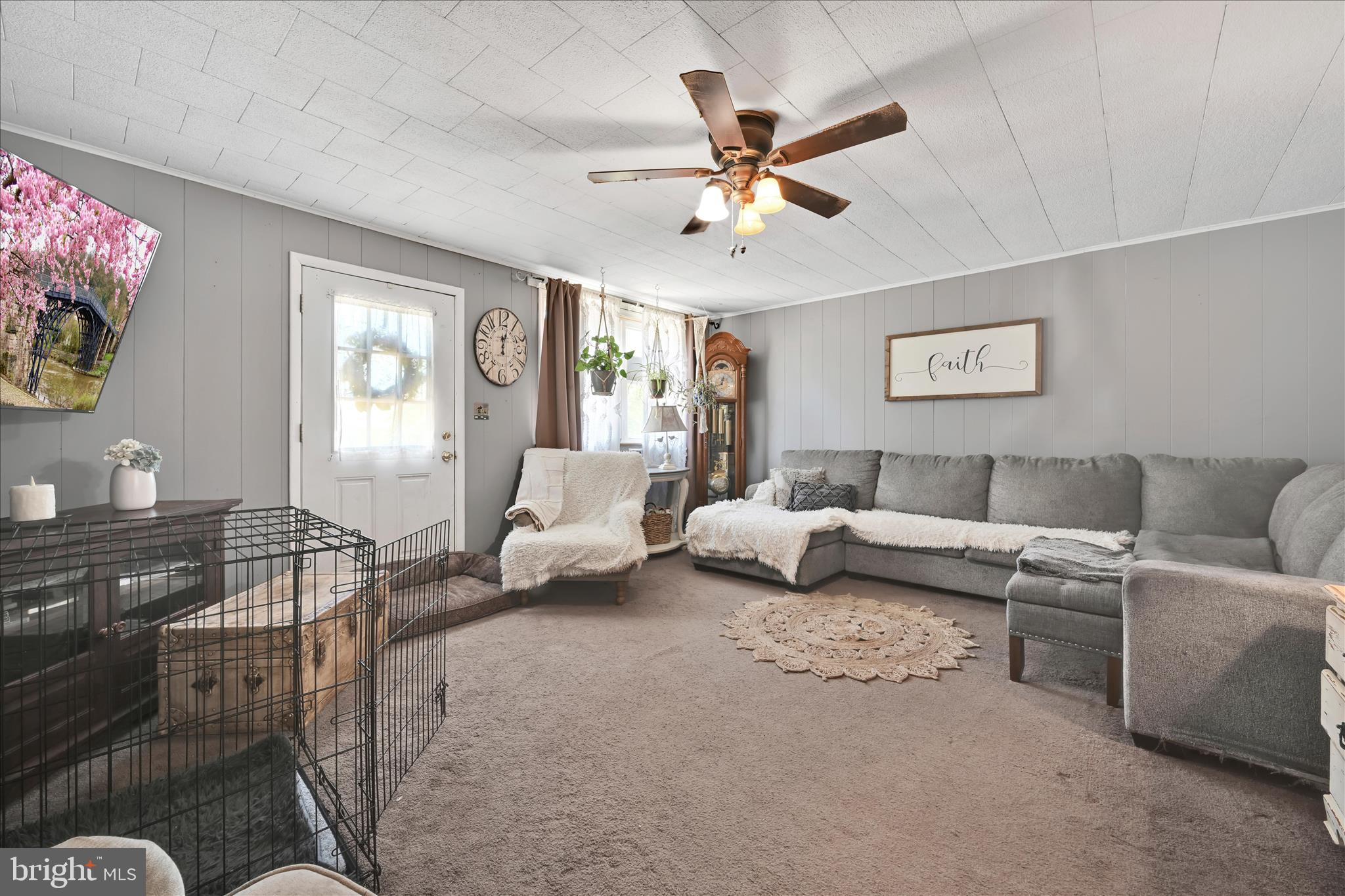 135 Grubbs Corner Road Peach Bottom, PA 17563 - Photo 14 of 50 Living Area