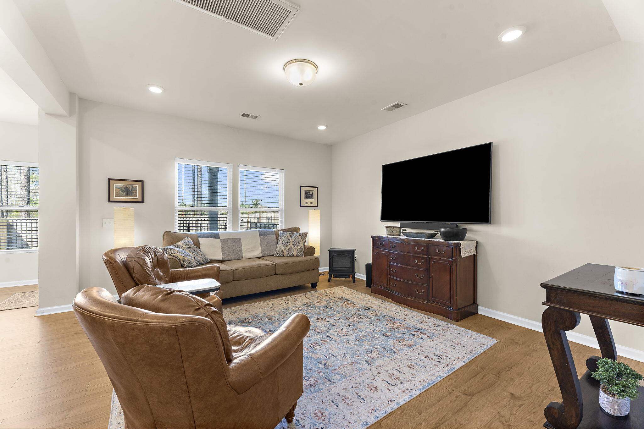 163 Surfbird Road Summerville, SC 29486 - Photo 7 of 49