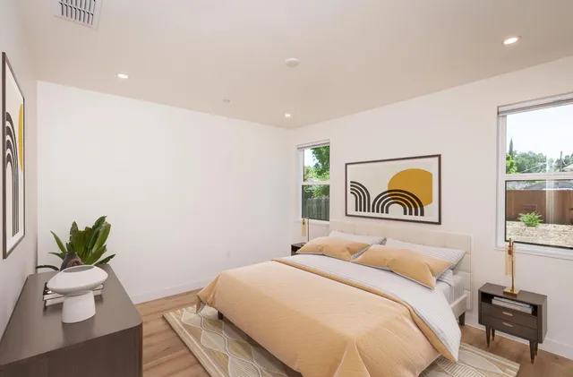 $3,950 | 3946 3rd Avenue, Sacramento, CA 95817