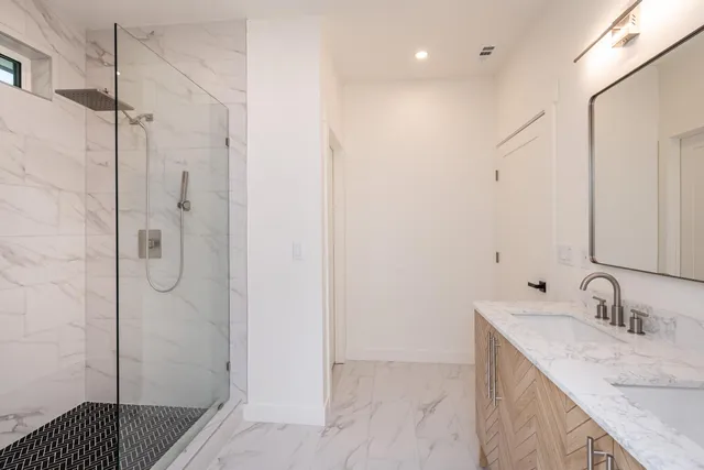 $3,950 | 3946 3rd Avenue, Sacramento, CA 95817