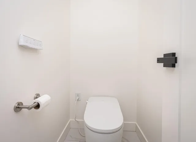 $3,950 | 3946 3rd Avenue, Sacramento, CA 95817