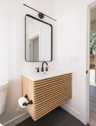 $3,950 | 3946 3rd Avenue, Sacramento, CA 95817