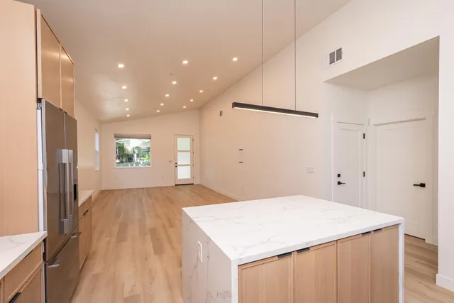 $3,950 | 3946 3rd Avenue, Sacramento, CA 95817