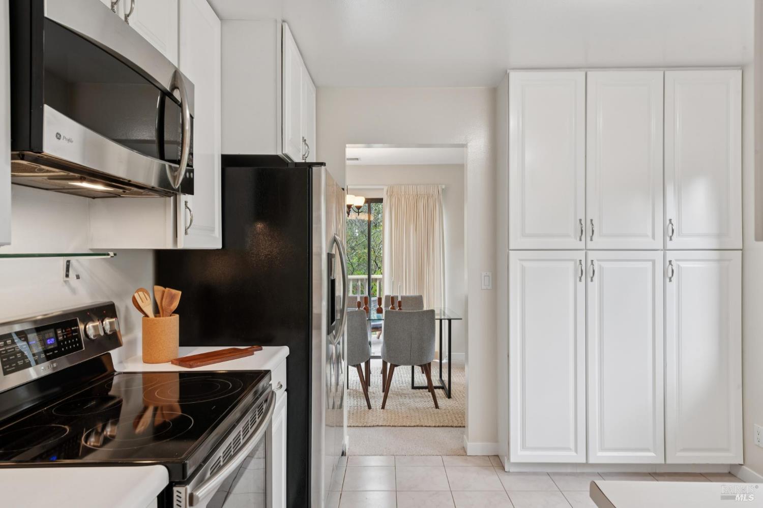 3 Fielding Circle Mill Valley, CA 94941 - Photo 9 of 36