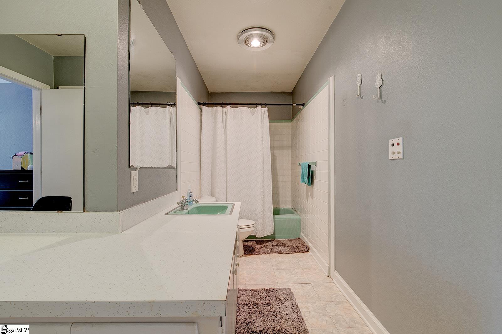 399 Old Farrs Bridge Road Greenville, SC 29611 - Photo 19 of 35 Gallery Image 19