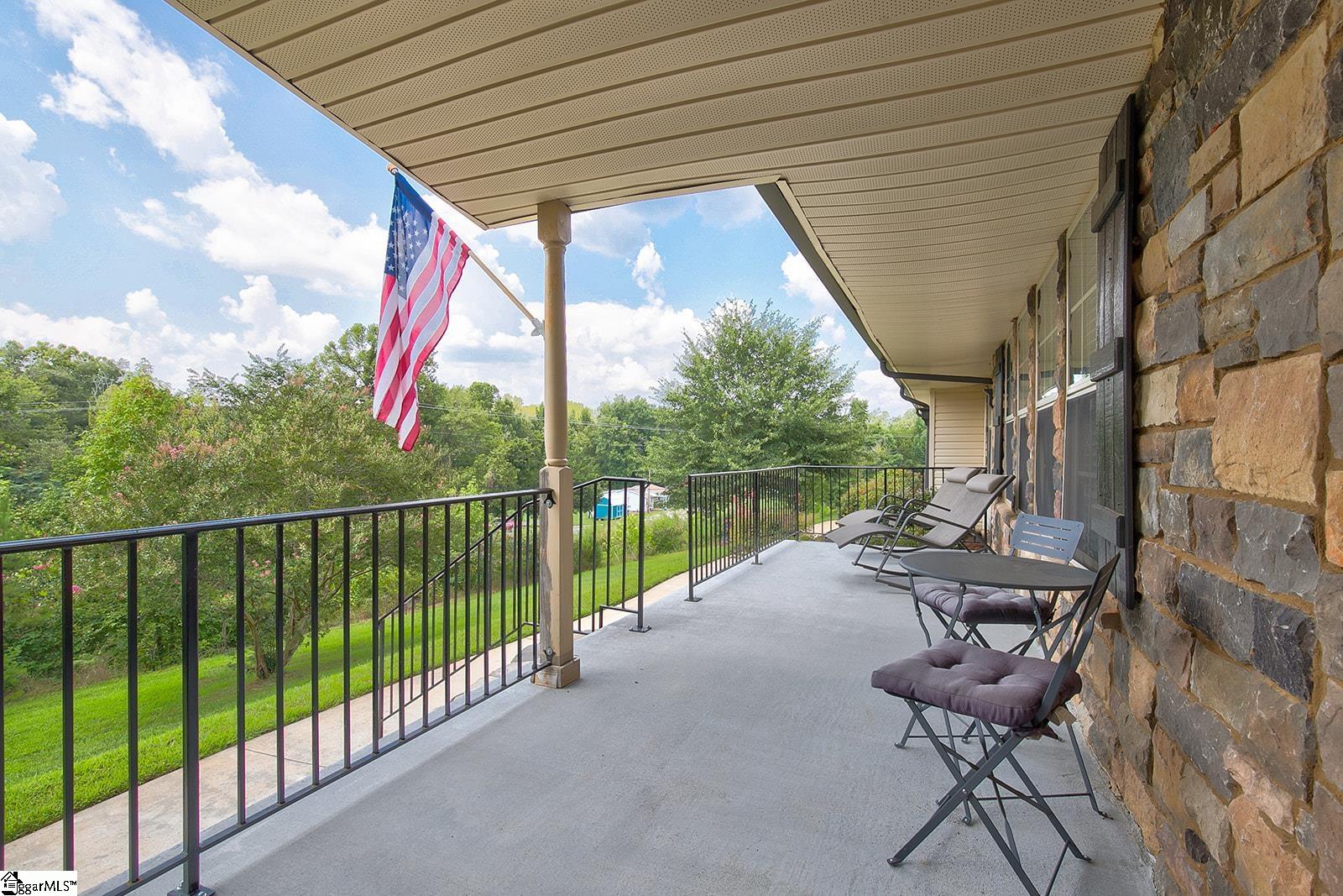 399 Old Farrs Bridge Road Greenville, SC 29611 - Photo 5 of 35 Gallery Image 5